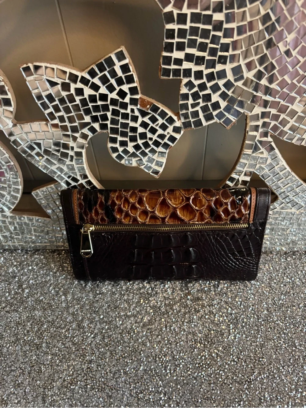 ⭐️Brahmin Brown Croc-Embossed Leather Wallet